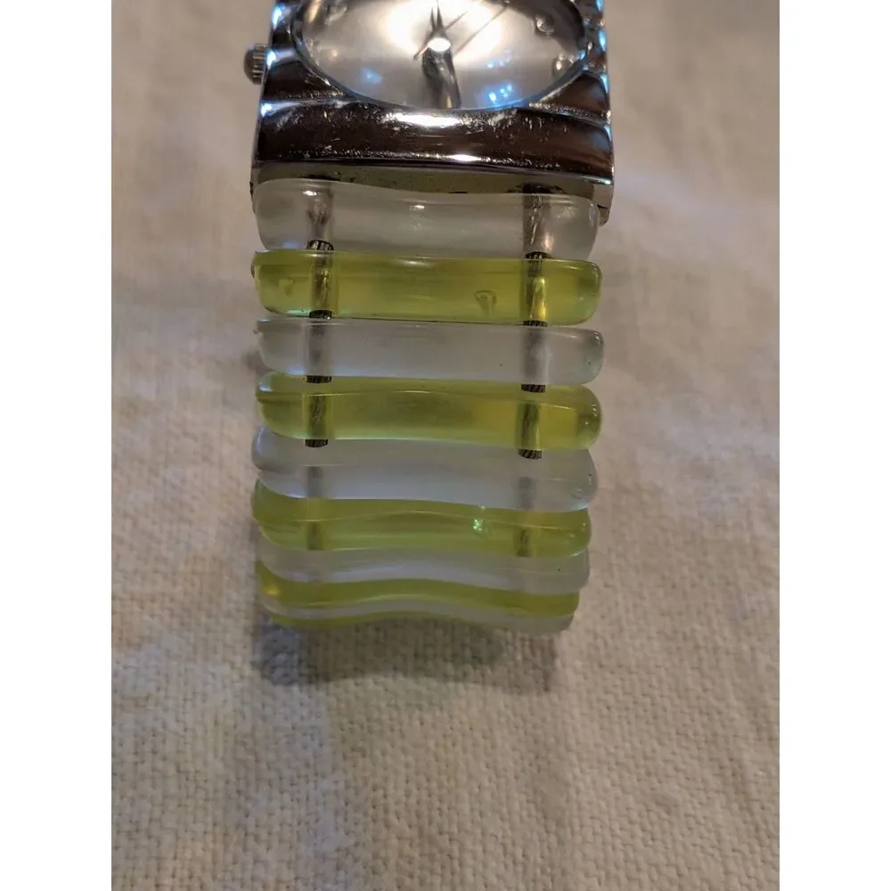 Mondu Quartz Japan Watch